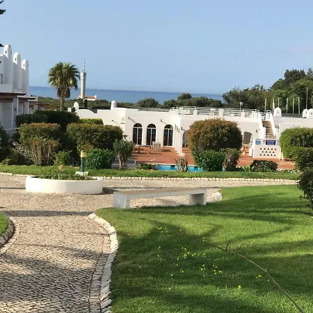 Sea & Golf Vila Gaivota * فيريغودو